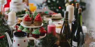 Як вивести пляму від червоного вина 