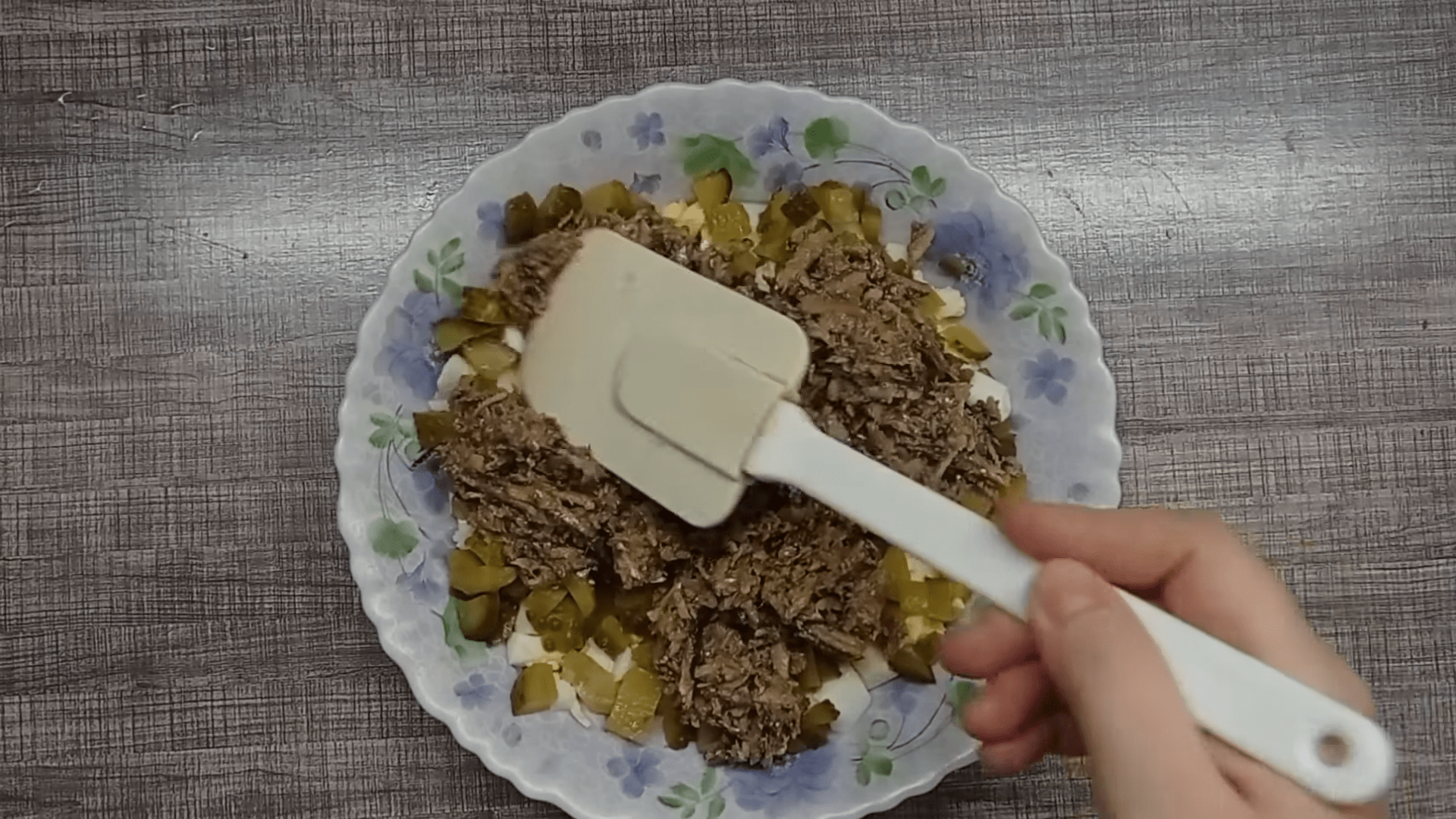  Простий і смачний рецепт салату зі шпротів