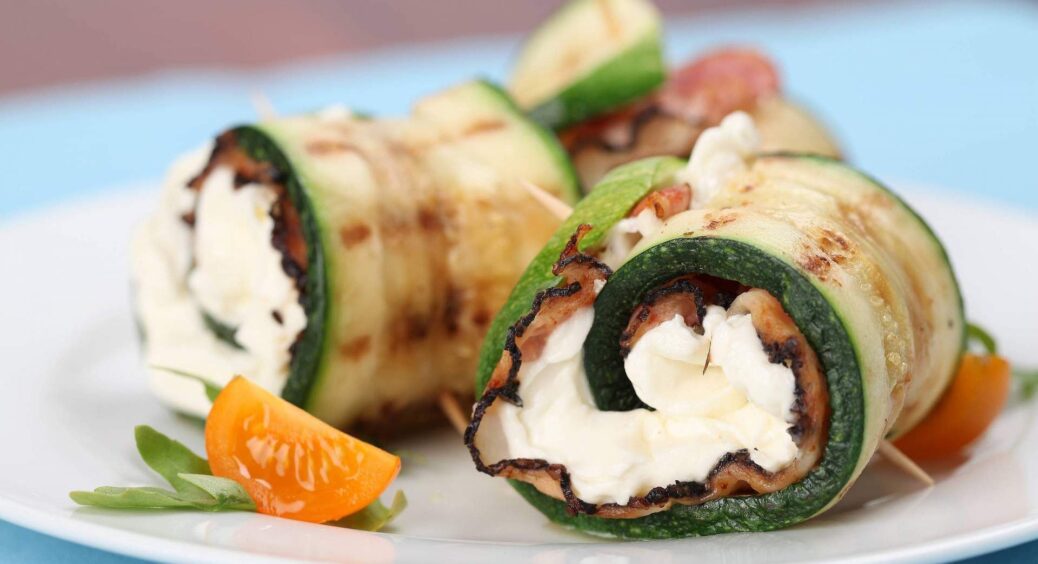 Так їх мало хто готує, а так багато втрачають: такого смачного рецепту кабачків я не зустрічала. Нереально 