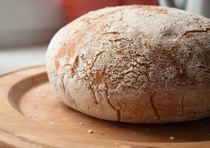Кулінари поділились нереально простим рецептом ароматного хліба без додавання дріжджів