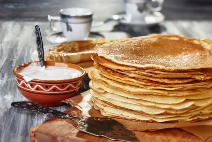 Рецепт мереживних млинців на Масляну: готується елементарно Рецепт мереживних млинців на Масляну: готується елементарно