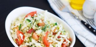 Як приготувати вітамінний салат з капусти: рецепти кухарів