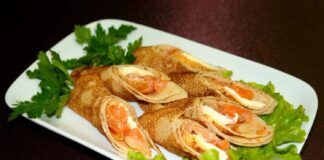 Рецепт млинців із червоною рибою