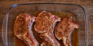 Рецепт соковитої свинини на кістці