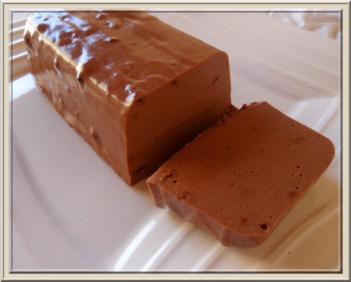 Кулінари поділились простим рецептом смачного шоколадного суфле з бюджетних інгредієнтів