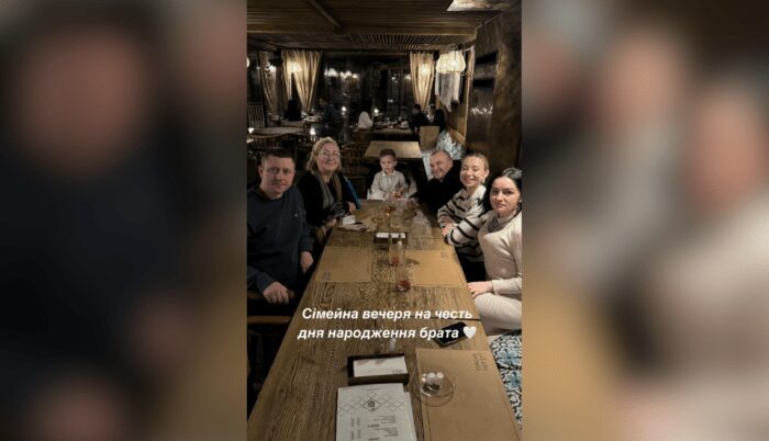 Відома українська блогерка Катерина Репяхова показала ставлення родини до свого чоловіка