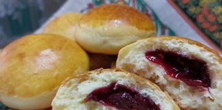 Рецепт смачних вишневих булочок