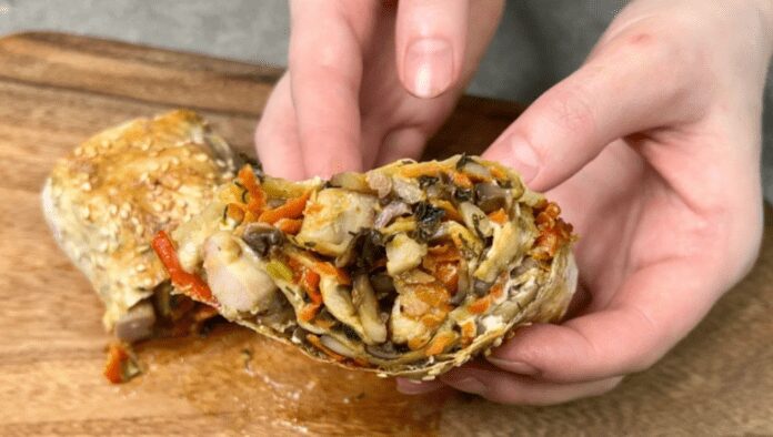 Смачні рулети з грибами та м'ясом