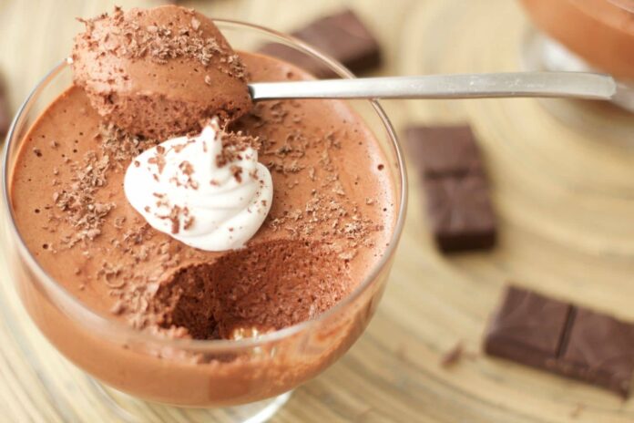 Кулінари поділились простим рецептом смачного шоколадного суфле з бюджетних інгредієнтів