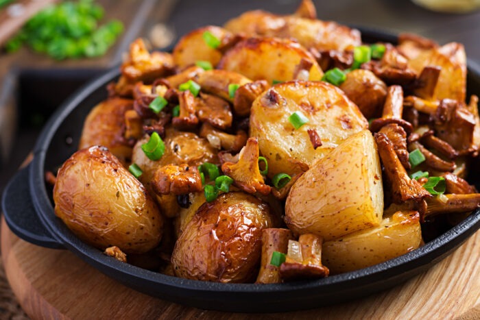 Смажена картопля з грибами