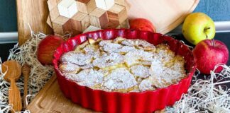 Кондитер розповів, як приготувати яблучний пиріг майже без тіста