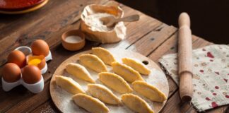 Як зварити вареники, щоб не злипалися: поради експертів