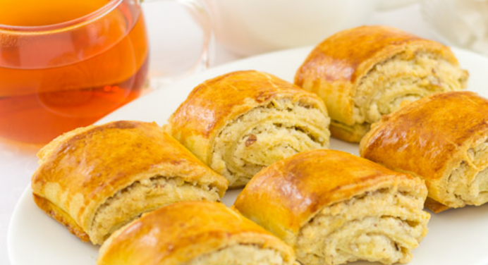 Це печиво завжди з’їдають до останньої крихти і без чаю: вірменський десерт “Гата” без метушні з тістом 