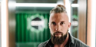 Олексій Суровцев розповів про батьківство: колишня допомогла 