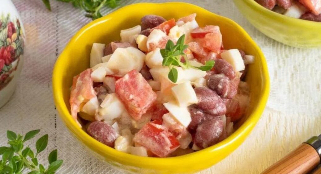 Справжня феєрія смаку: апетитний салат “Тещина мрія” – рецептом поділилась з усіма подругами, а вони оцінили 