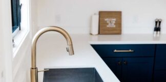 Експерти розповіли, як за допомогою оцту відчистити сантехніку від вапна