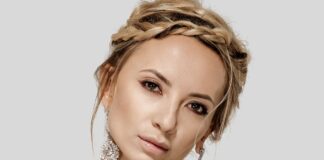 Сопонару показала свою сестру