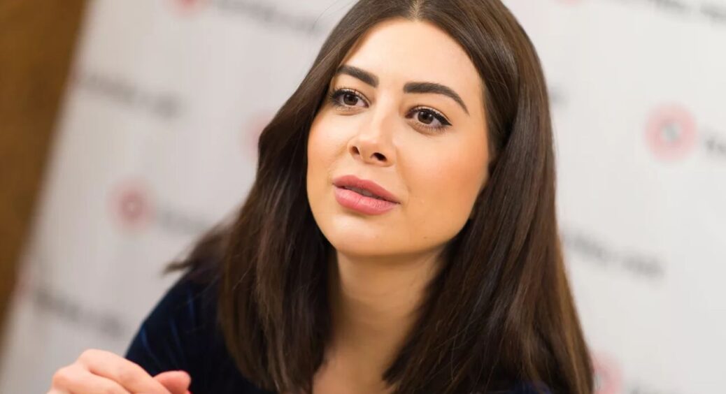 “До всіх подій, про які ви знаєте”: Раміна Есхакзай показала архівне фото з Козловським до їхніх заручин 
