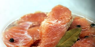 Як правильно замаринувати сьомгу: поради експертів