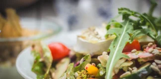 Кулінар поділився рецептом експрес-салату на святковий стіл