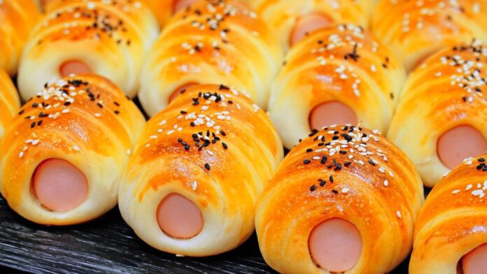 Кухар поділився рецептом тих самих шкільних сосисок у тісті Кухар поділився рецептом тих самих шкільних сосисок у тісті