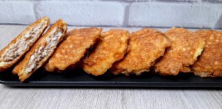 Рецепт від шеф-кухаря вафель з фаршем у клярі: смакують відмінно