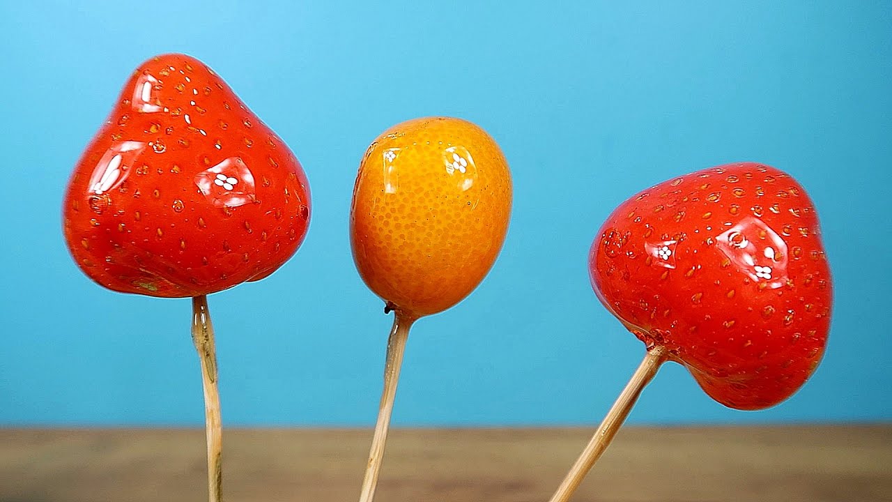 Кондитер розповів, як правильно зробити фрукти у склі