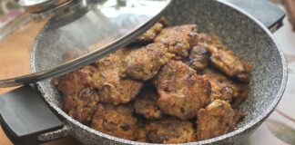 Кухар поділився простим рецептом ситних і ніжних печінкових котлет