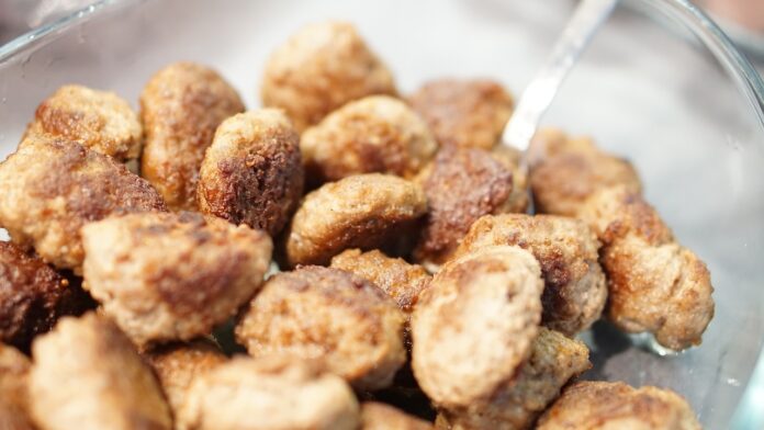 Як приготувати цілу купу котлет зі 100 грамів фаршу Як приготувати цілу купу котлет зі 100 грамів фаршу