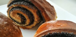 Булочки з маком