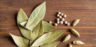 хитрість з лавровим листом для аромату