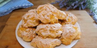 Кухар поділився рецептом здоби з двох яєць та сметани