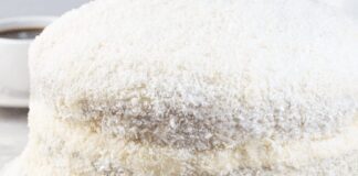 Рецепт ніжного кокосового торта без випікання 