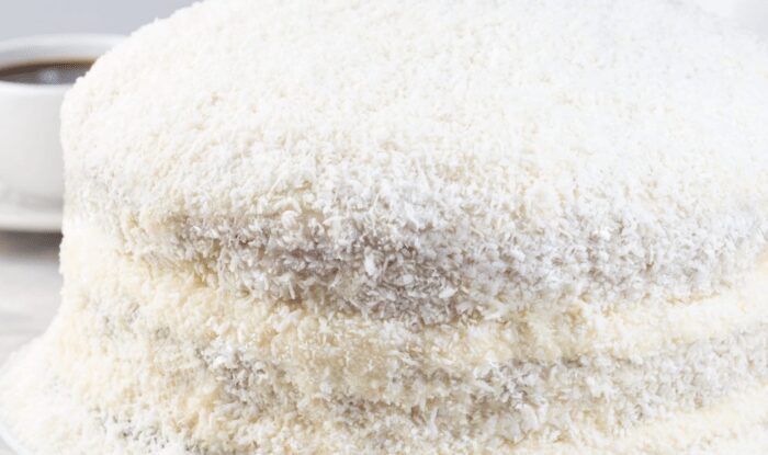 Рецепт ніжного кокосового торта без випікання 