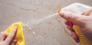 Як видалити застарілий жир зі стін