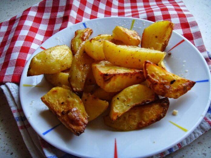 Рецепт хрусткої картоплі в духовці