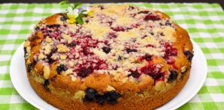 Як приготувати смачний пиріг з ягодами: швидкий рецепт