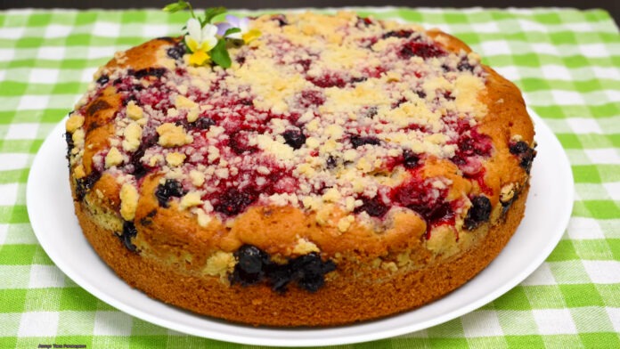 Як приготувати смачний пиріг з ягодами: швидкий рецепт