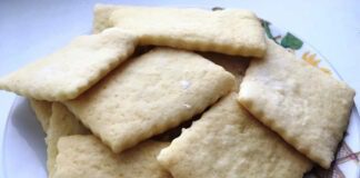 Найпростіший рецепт ніжних коржиків на молоці, що готуються дуже швидко та неймовірно просто