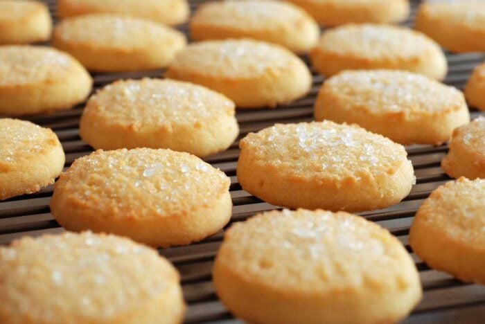 Як приготувати ніжне печиво без додавання яєць та масла – його можна куштувати навіть у піст