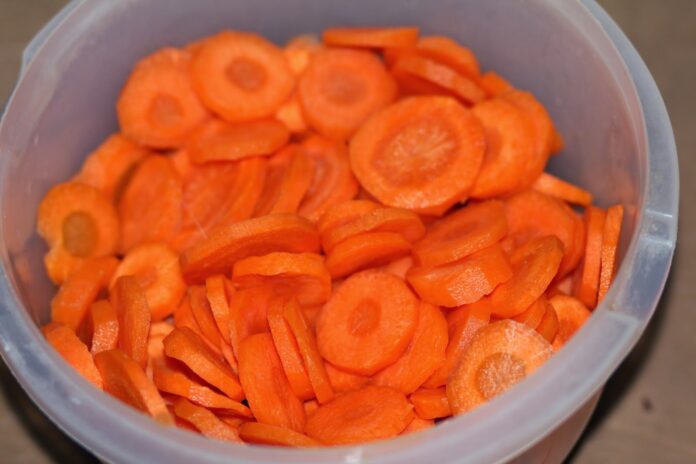 Рецепт смачної корейської моркви кружальцями Рецепт смачної корейської моркви кружальцями