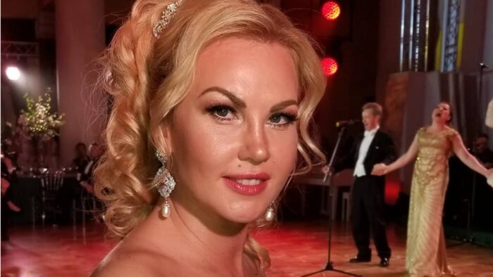 Відома українська співачка Камалія розповіла про операцію на ліве вухо, яку перенесла у київській лікарні