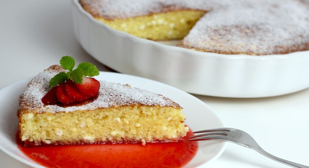 Готую вдома сирну запіканку з родзинками тільки так: виходить легка, пухка, хоч на “МастерШефі” показуй 