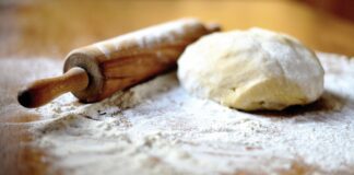 Пісний рецепт від шеф-кухаря заварного тіста на пиріжки без яєць