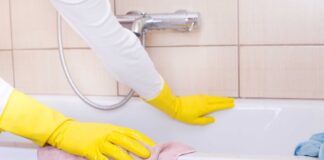 Як очистити акрилову ванну