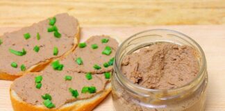 Кулінари розповіли, що додати у печінковий паштет для яскравого смаку