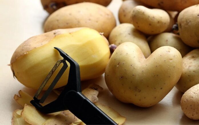 Добриво з лушпиння картоплі Добриво з лушпиння картоплі