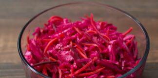 Рецепт маринованого салату з буряком