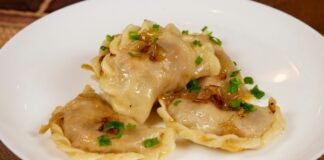 Швидкий рецепт смачних вареників з кислою капустою