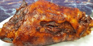 Смачний рецепт ідеальної свинячої рульки: виходить ніжна та золотиста 